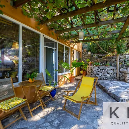 Anti-pera With Private Pool In Dilinata Village! Villa *