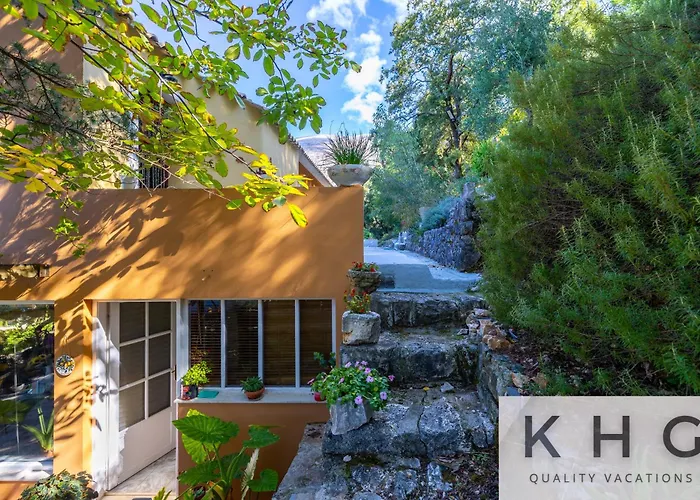 Anti-pera With Private Pool In Dilinata Village! *